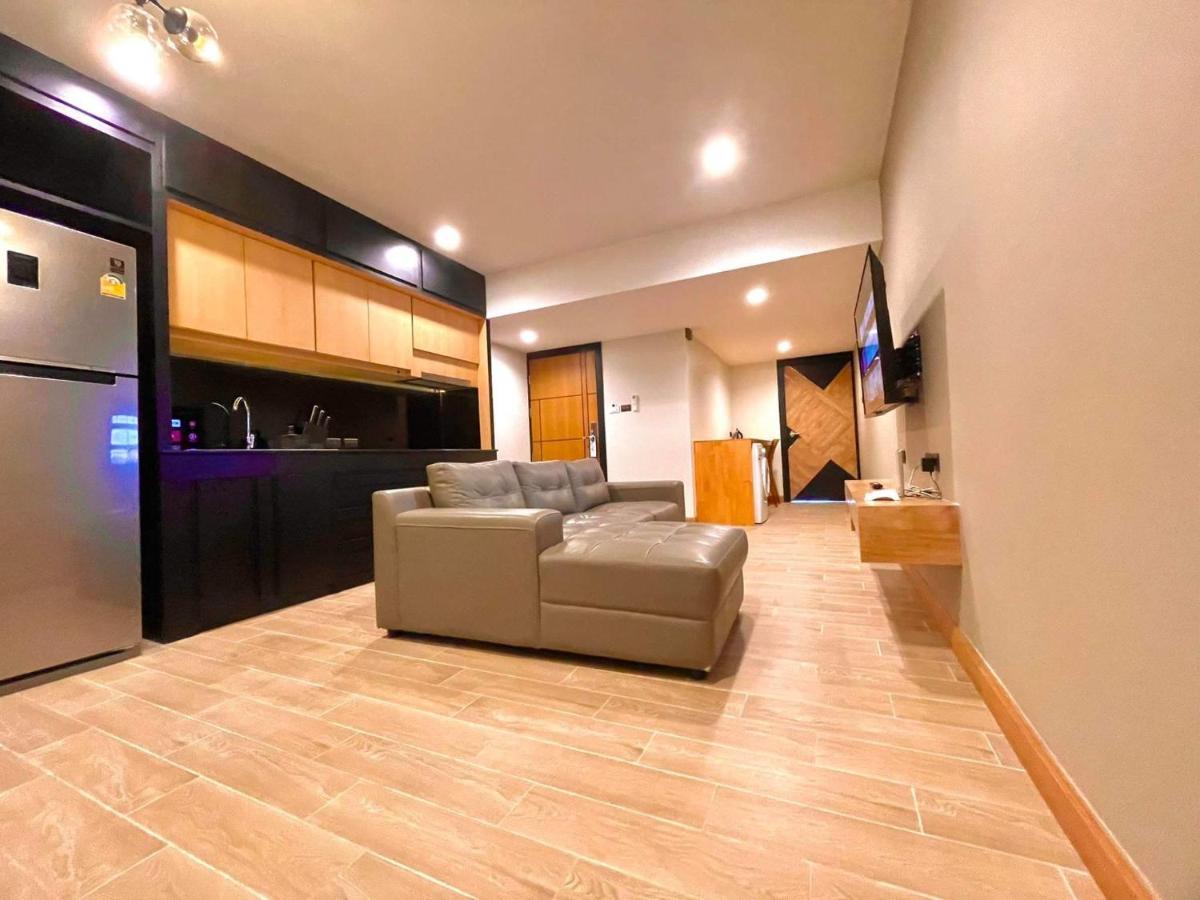 Room Actually Service Apartment Karon Exteriér fotografie