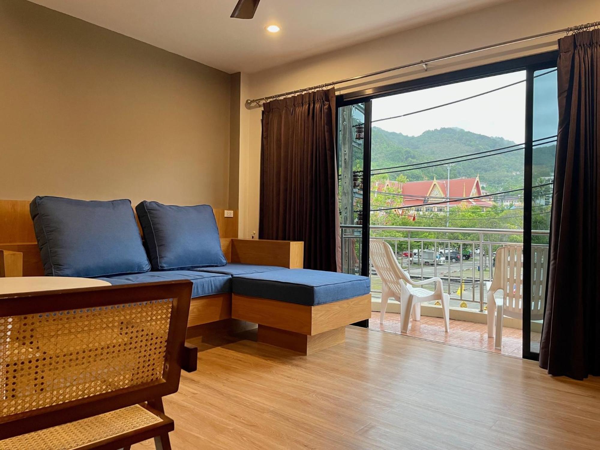 Room Actually Service Apartment Karon Exteriér fotografie