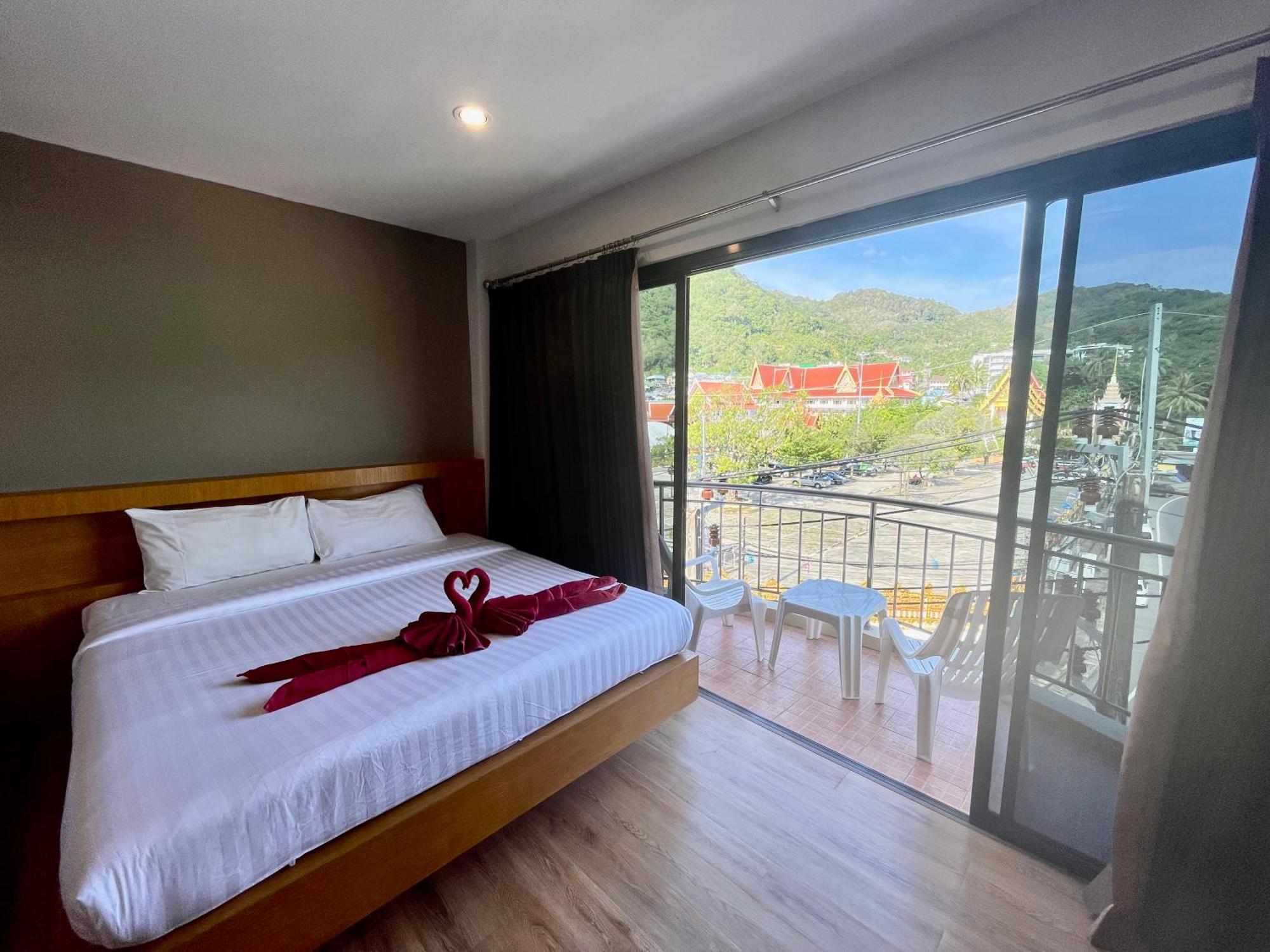 Room Actually Service Apartment Karon Exteriér fotografie